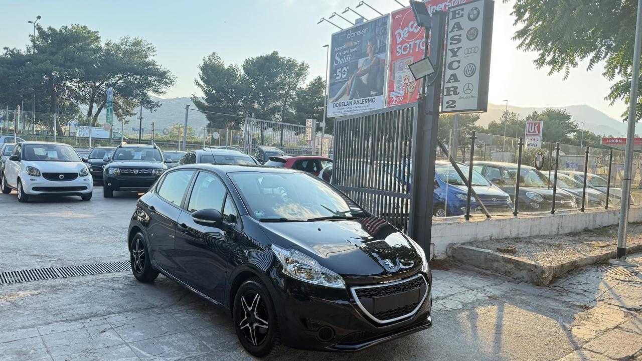 Peugeot 208 1.4 HDi 68 CV 5 porte Access