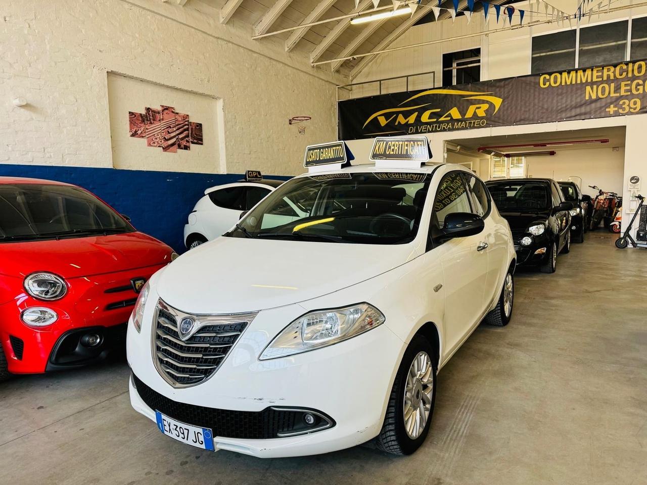 Lancia Ypsilon 0.9 TwinAir 85 CV 5 porte S&S DFN Platinum