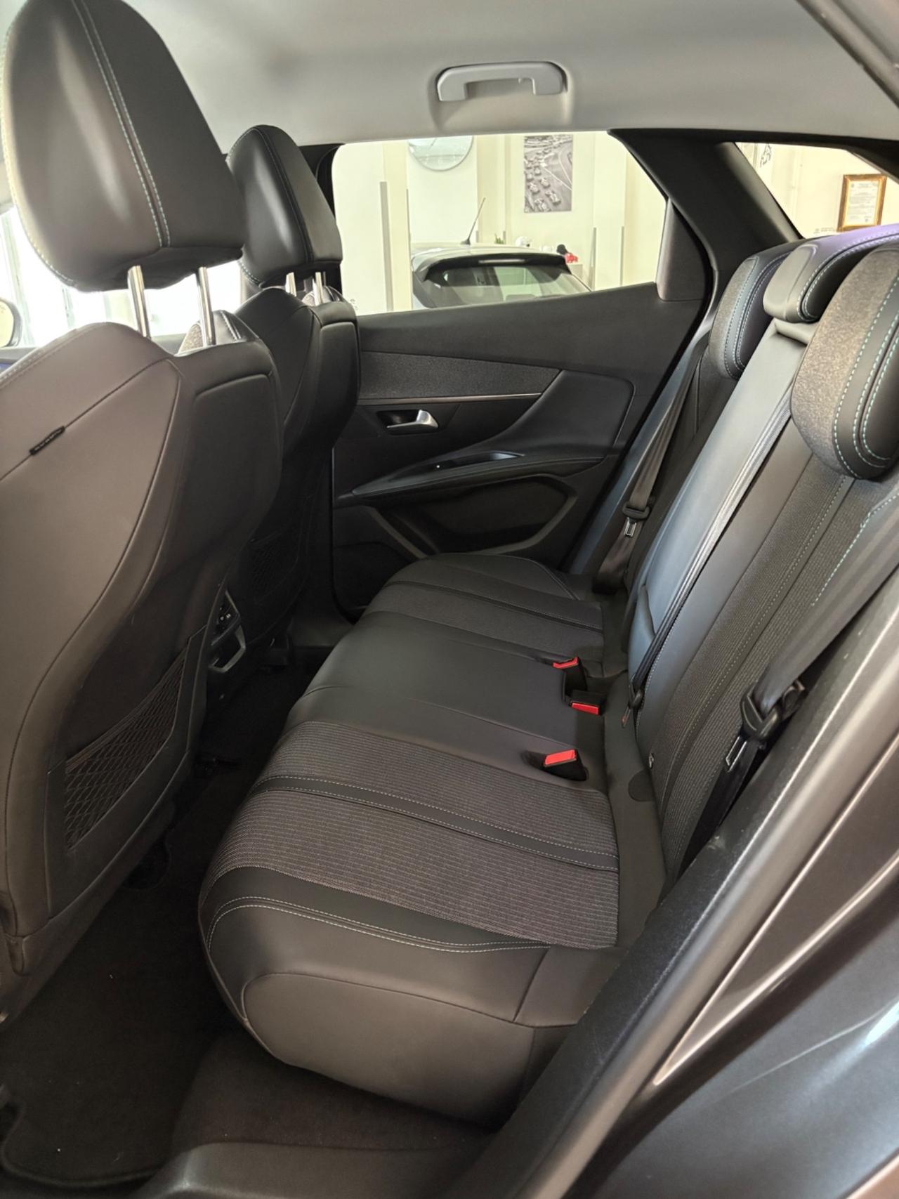 Peugeot 3008 BlueHDi 130 S&S Allure Pack