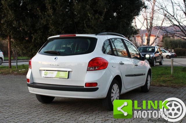 RENAULT Clio 1.2 16V SporTour Confort