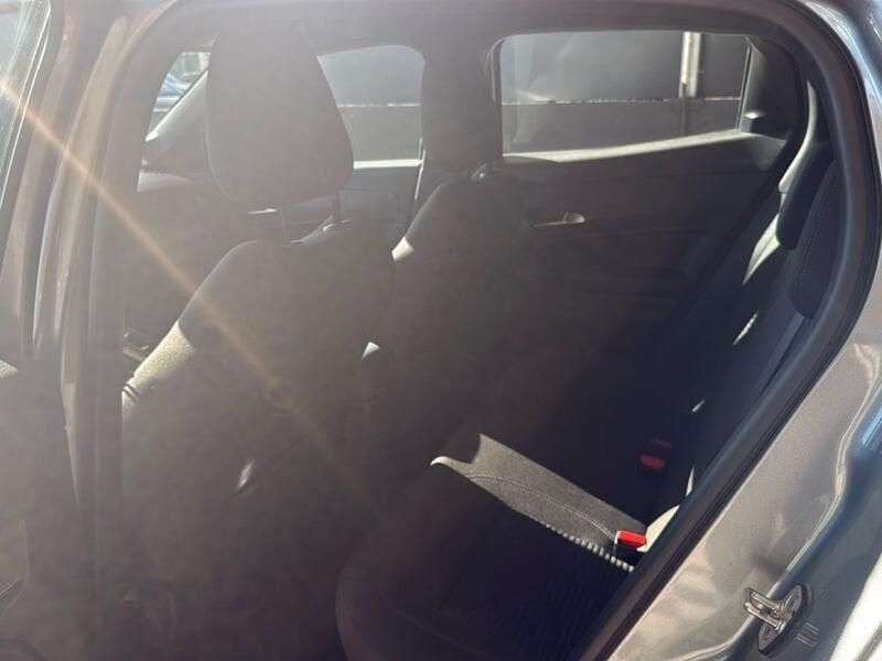 Alfa Romeo Junior 1.2 136 CV Hybrid eDCT6