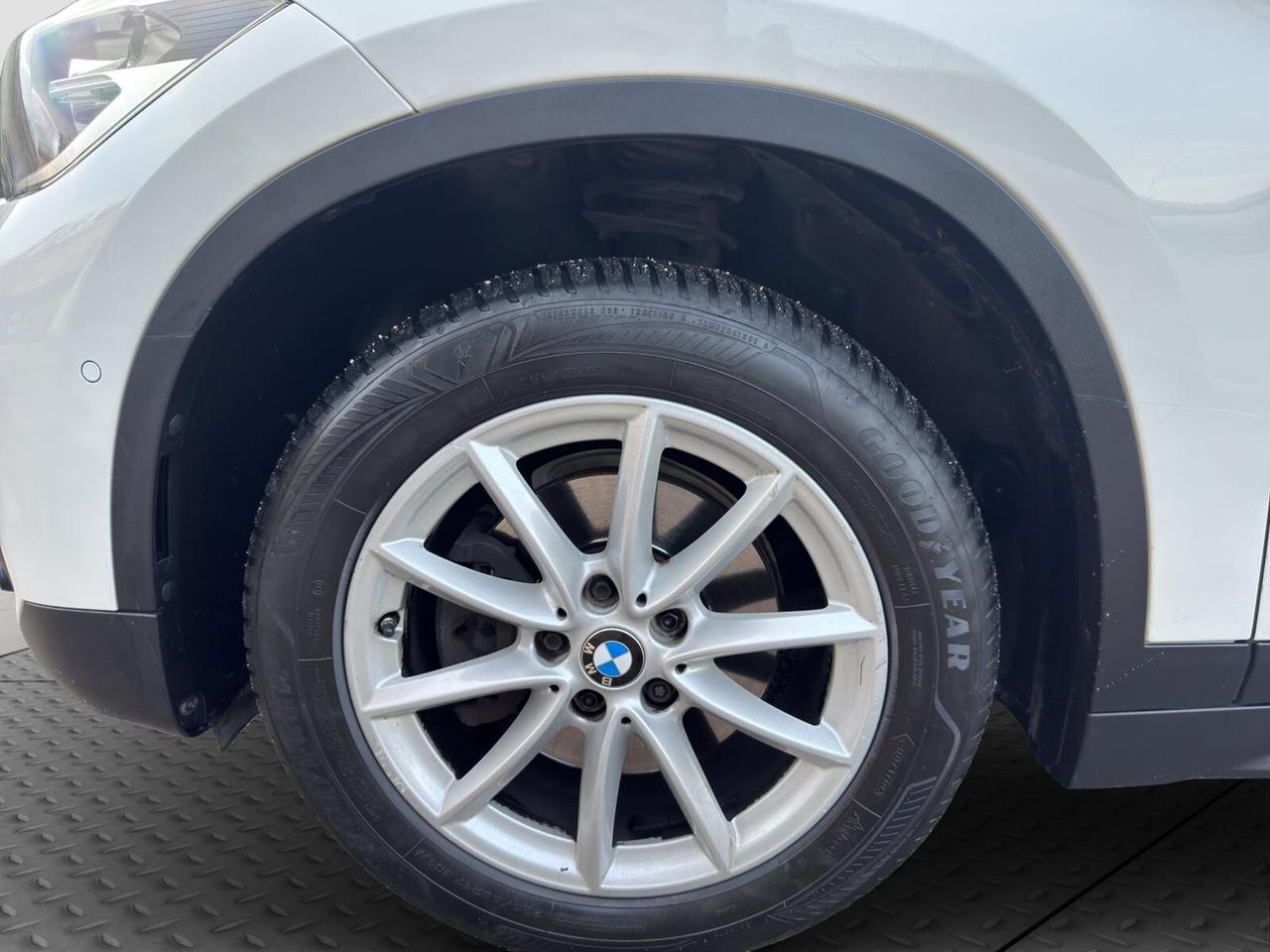 Bmw X1 x-drive18d Advantage automatica 2016