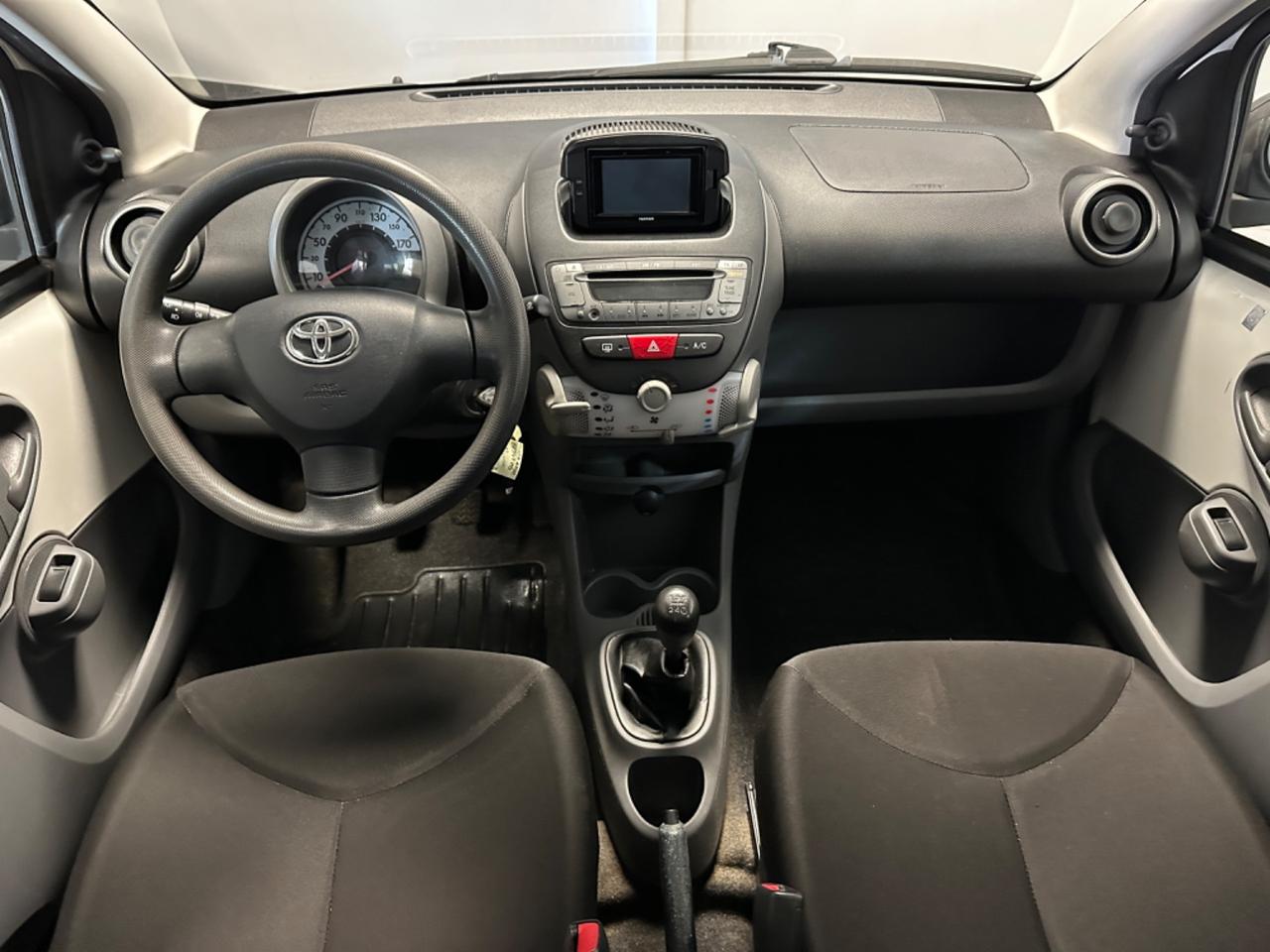 TOYOTA AYGO 1.0 NEOPATENTATI 68CV CONNECT GARANZIA