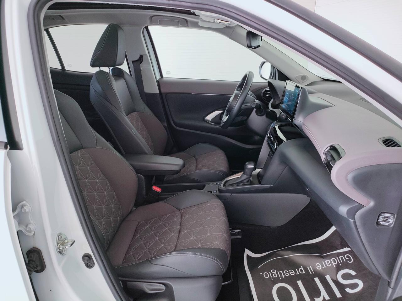 TOYOTA Yaris Cross - Yaris Cross 1.5h Lounge fwd 116cv e-cvt