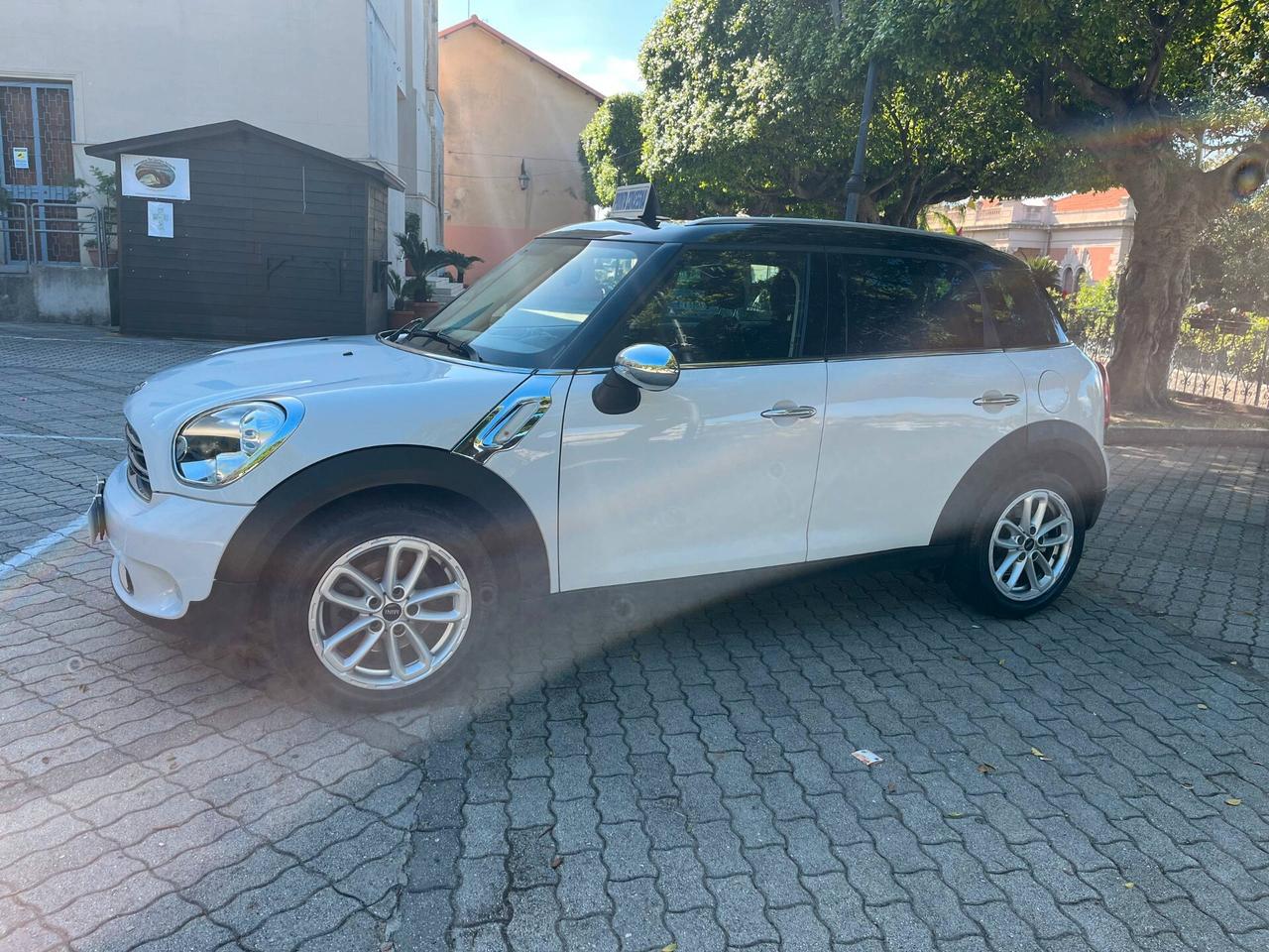 Mini Cooper D Countryman 2.0 Business Automatica