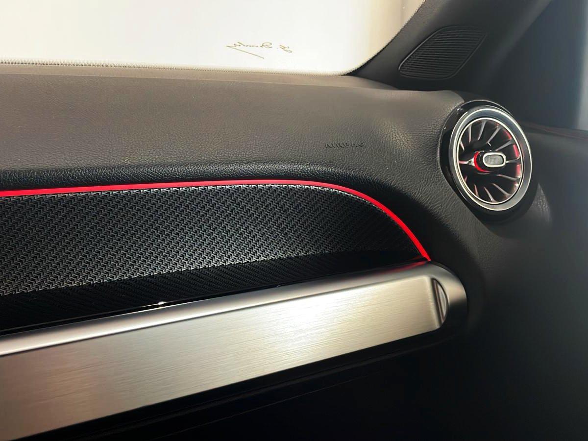 Mercedes-Benz GLB - X247 2019 - GLB 200 d Premium auto