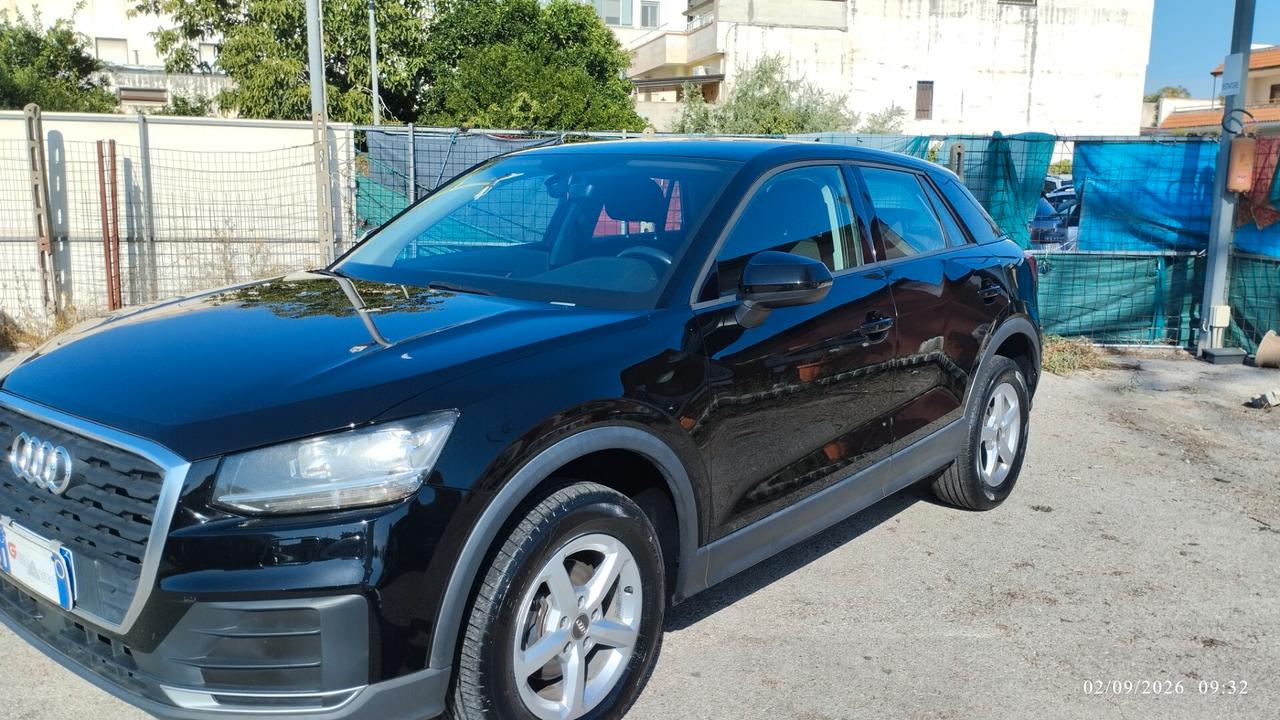 Audi Q2 30 TFSI Business