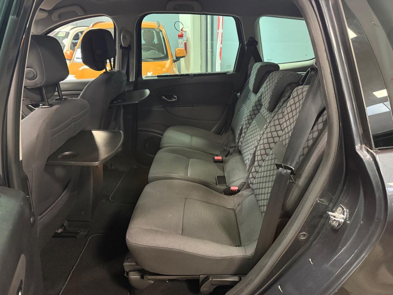 Renault Scenic 1.9 dCi 130CV Dynamique 7 Posti