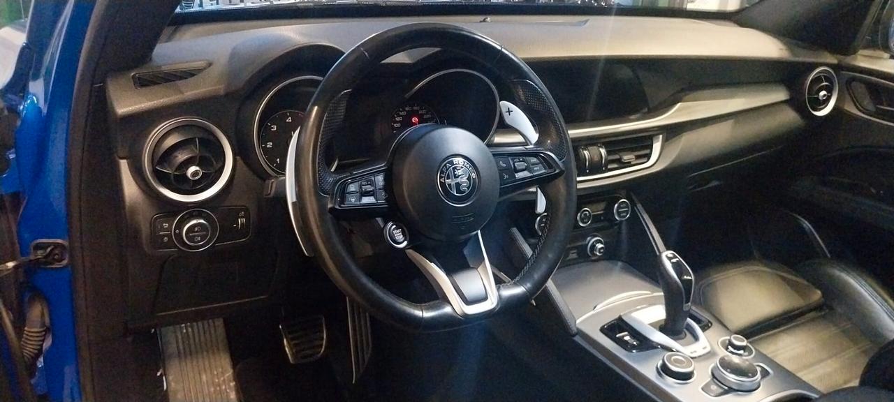 Alfa Romeo Stelvio 2.2cc 210 CV AT8 Q4 Veloce