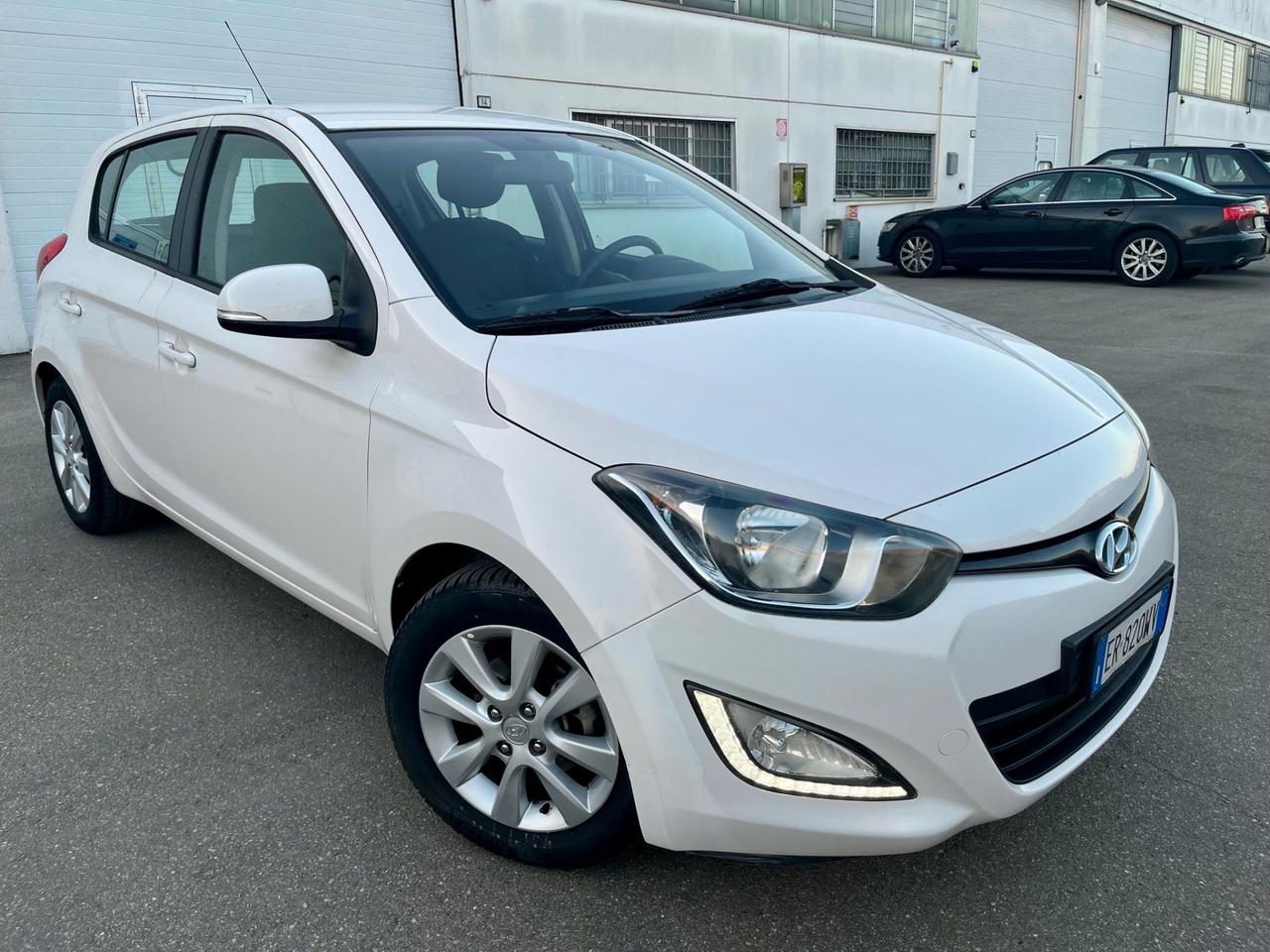 Hyundai i20 1.2benzina 2013 150.000km per neopatentati