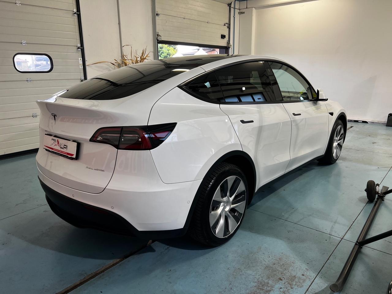 Tesla Model Y Long Range AWD