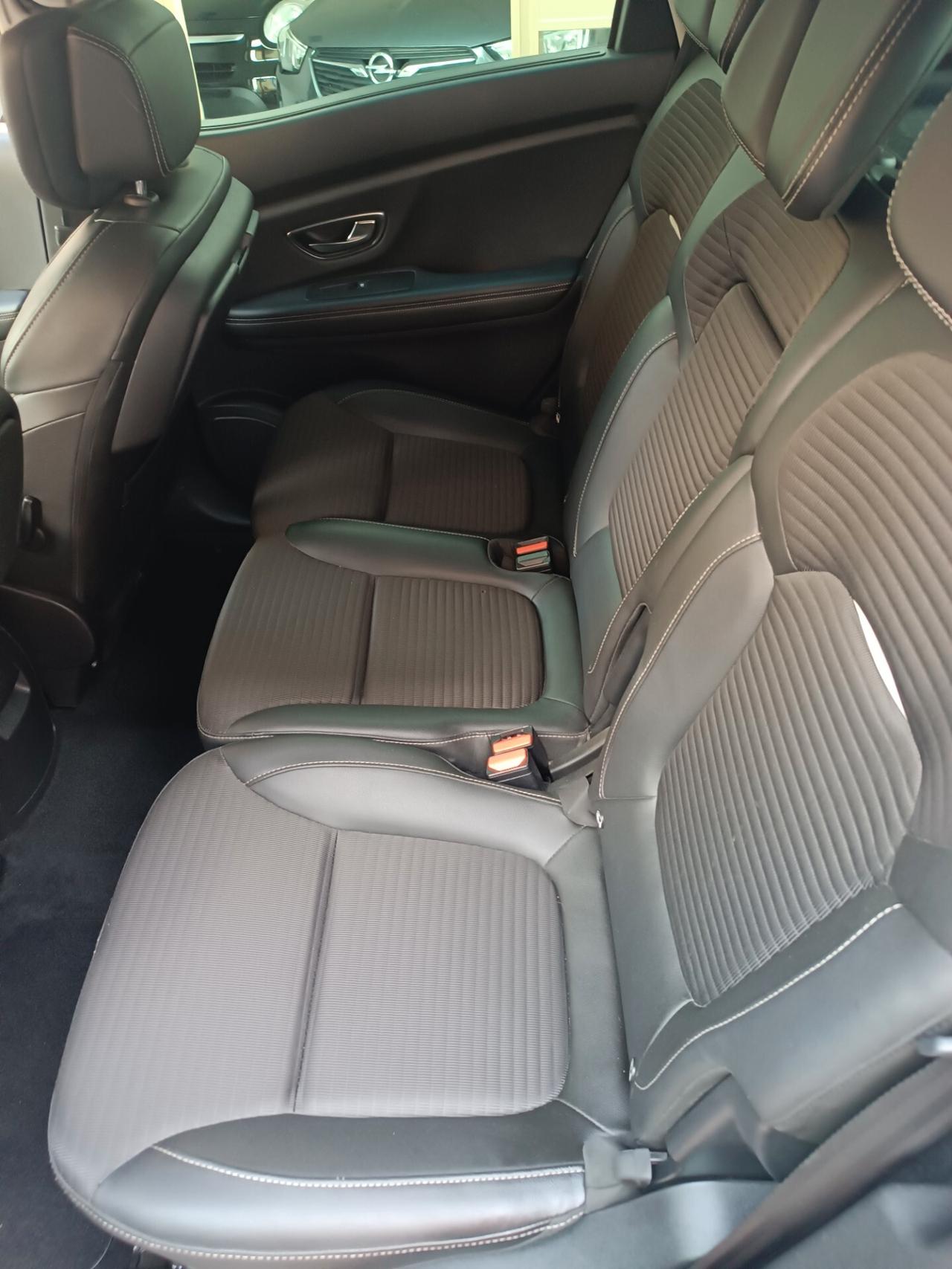 Renault Scenic 1500 dCi 110 CV LIMITED BOSE 0 KM MOTORE NUOVO