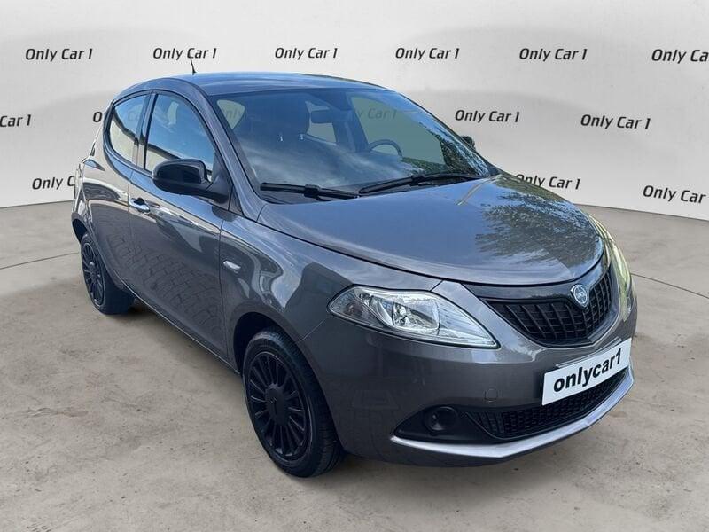Lancia Ypsilon Ypsilon 1.0 FireFly 5 porte S&S Hybrid Silver