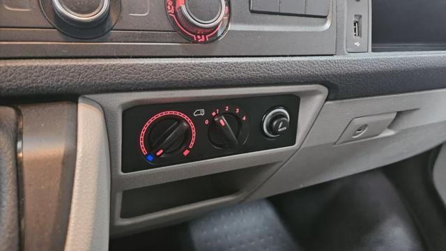 VOLKSWAGEN Transporter VW T6 2.0Tdi 150cv 9Posti Navi Klima