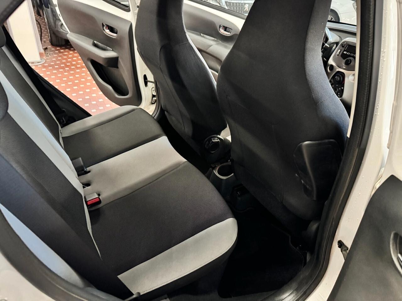 Toyota Aygo 1.0 VVT-i 69 CV 5 porte x-wave TSS - UNICO PROPRIETARIO