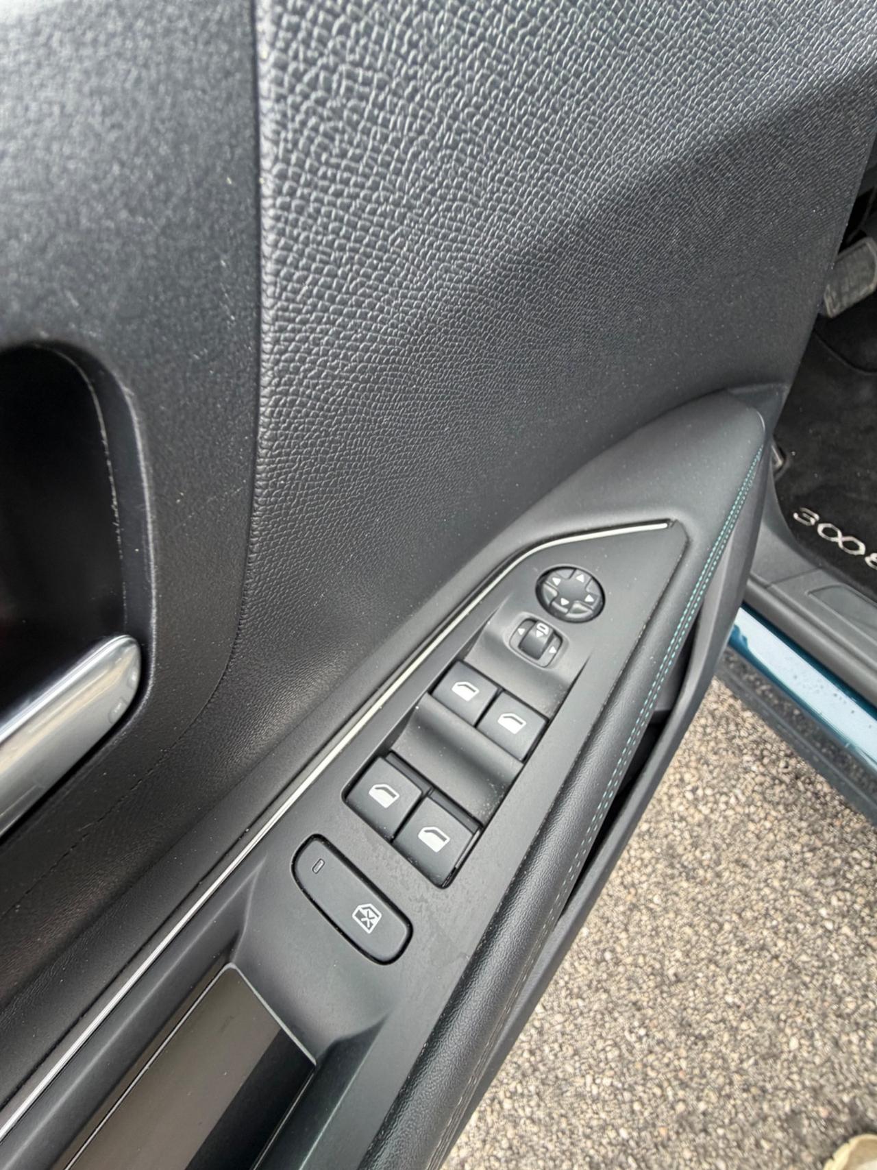 Peugeot 3008 BlueHDi 130 S&S EAT8 Allure