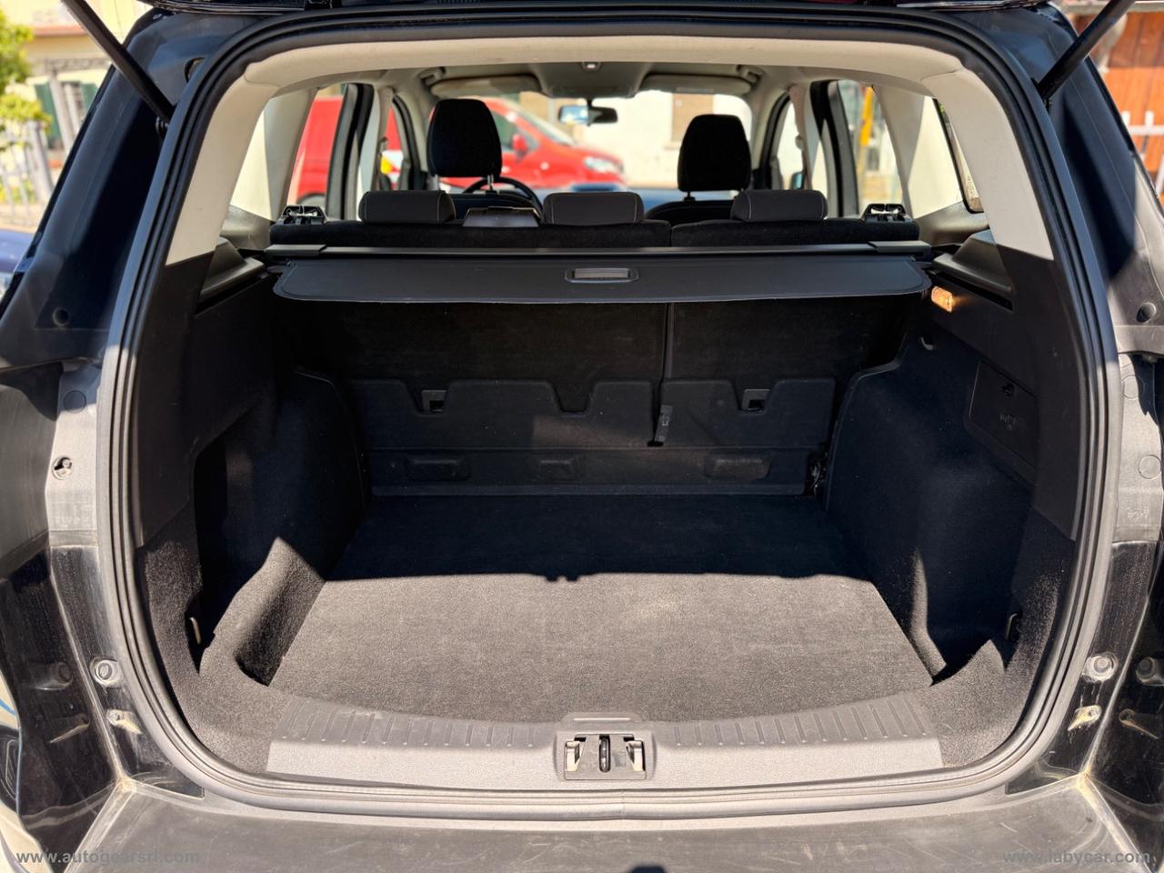 FORD Kuga 1.5 TDCI 120 CV S&S 2WD ST-Line !!!IVA ESPOSTA!!!