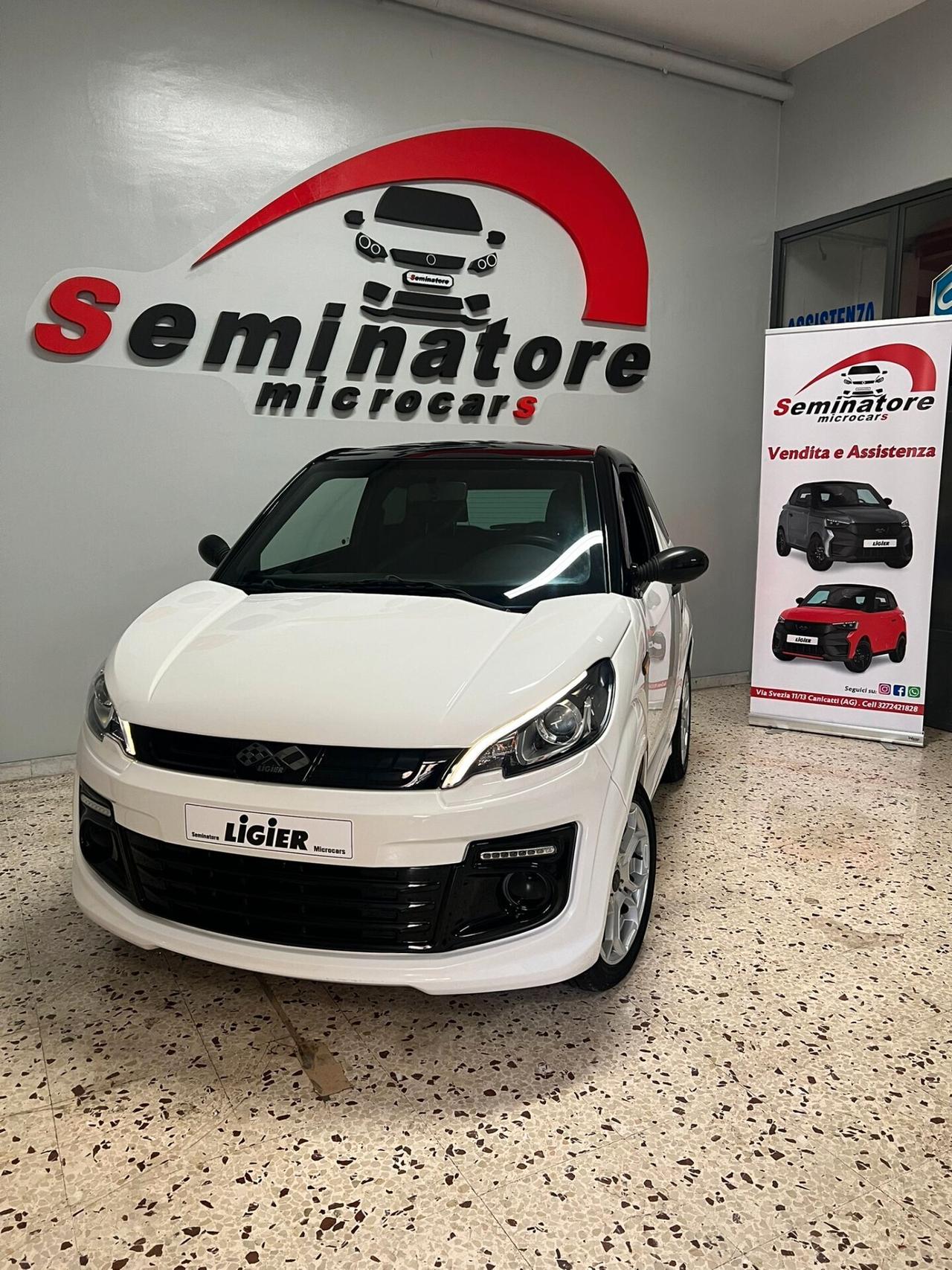 Ligier JS JS50 Progress Young B&W