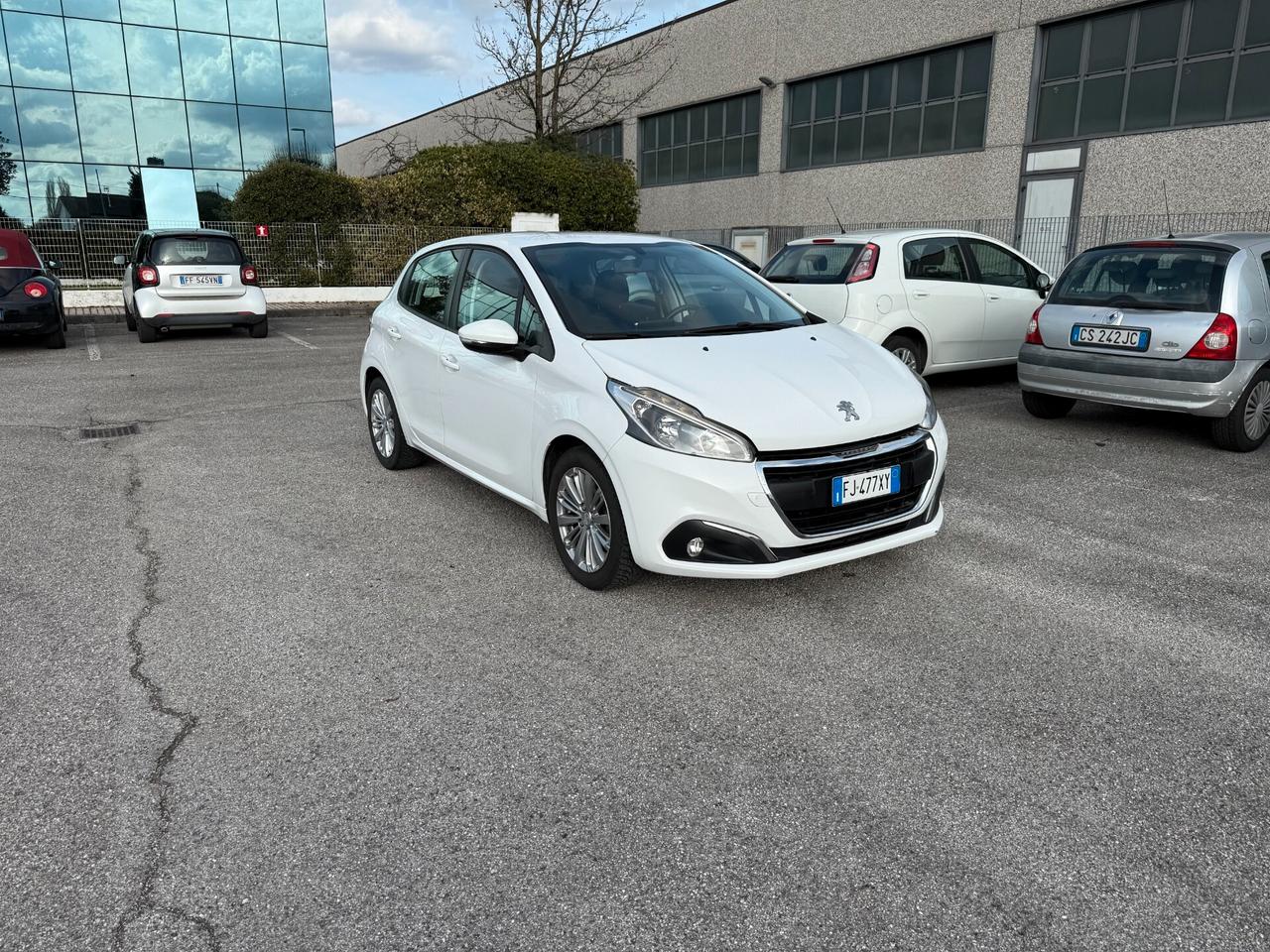 Peugeot 208 PureTech 82 5 porte Allure