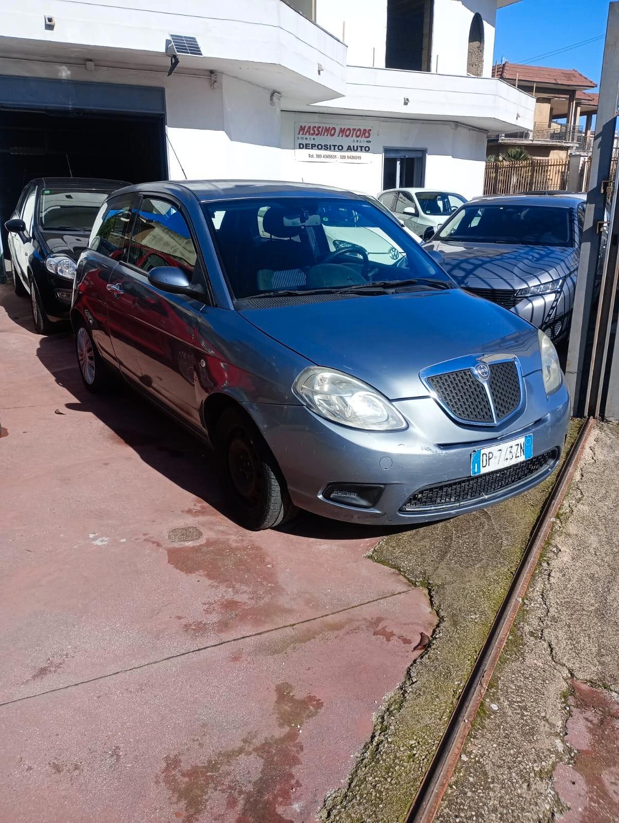 Lancia Ypsilon 1.2 Gpl