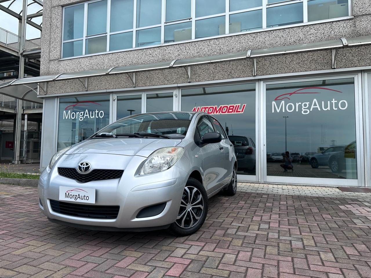 Toyota Yaris 1.0i 69CV 5PORTE! UNICO PROPRIETARIO! NEOPATENTATI