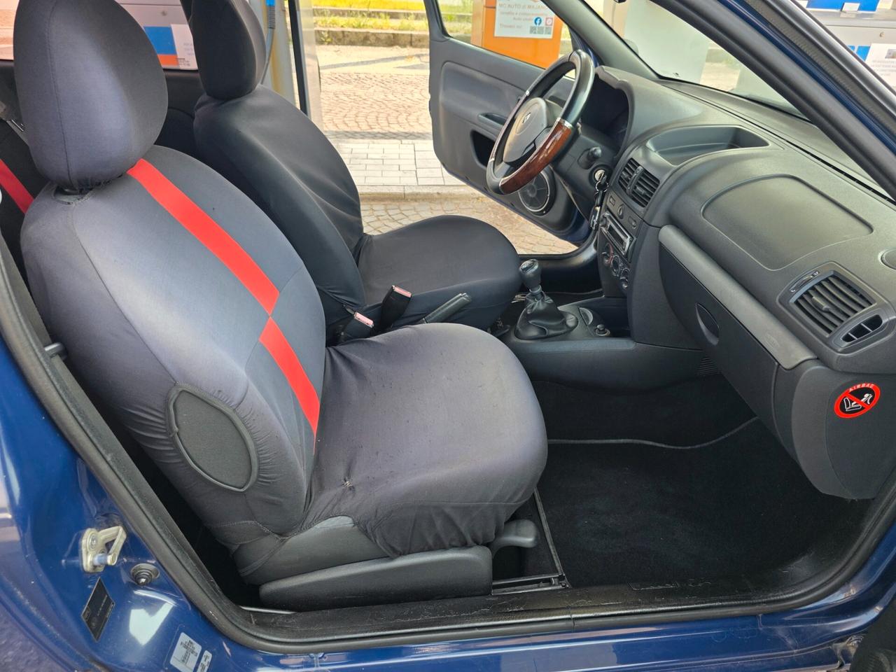 Renault Clio Storia 1.2 3 porte con 265.000km Gpl
