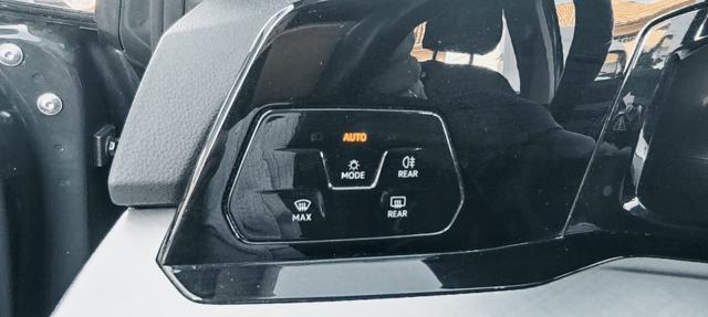VOLKSWAGEN Golf 1.0 TSI EVO Life..anche per neopatentati