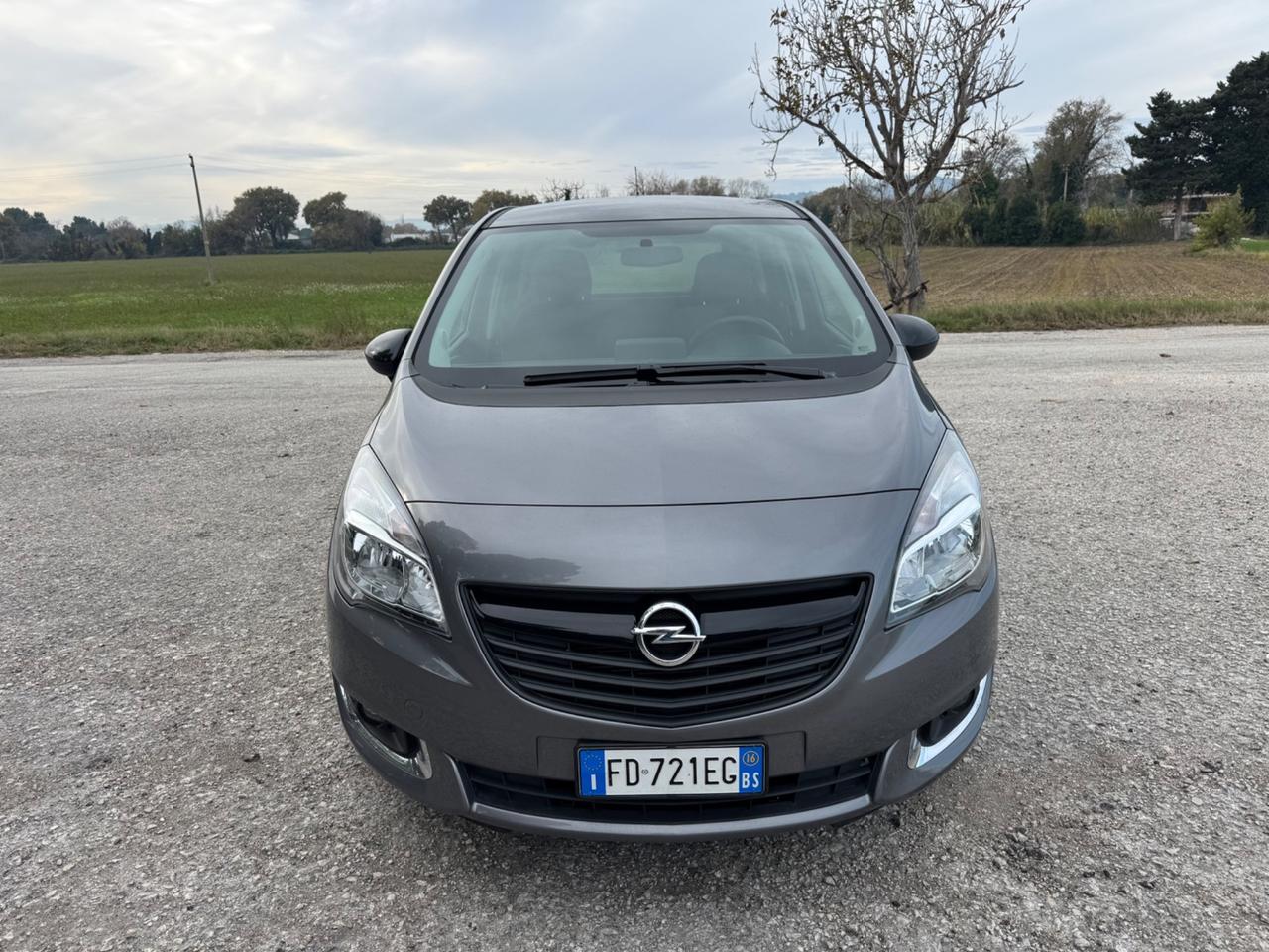 Opel Meriva 1.4 Cosmo 28000 km