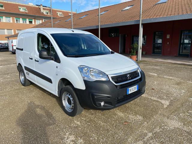 PEUGEOT Partner BlueHDi 100 4x4 L1 dangel PremiumTraction Cont. Pl