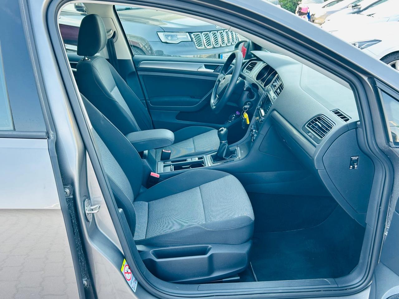 Volkswagen Golf 1.6 TDI 5p. Highline BlueMotion Technology
