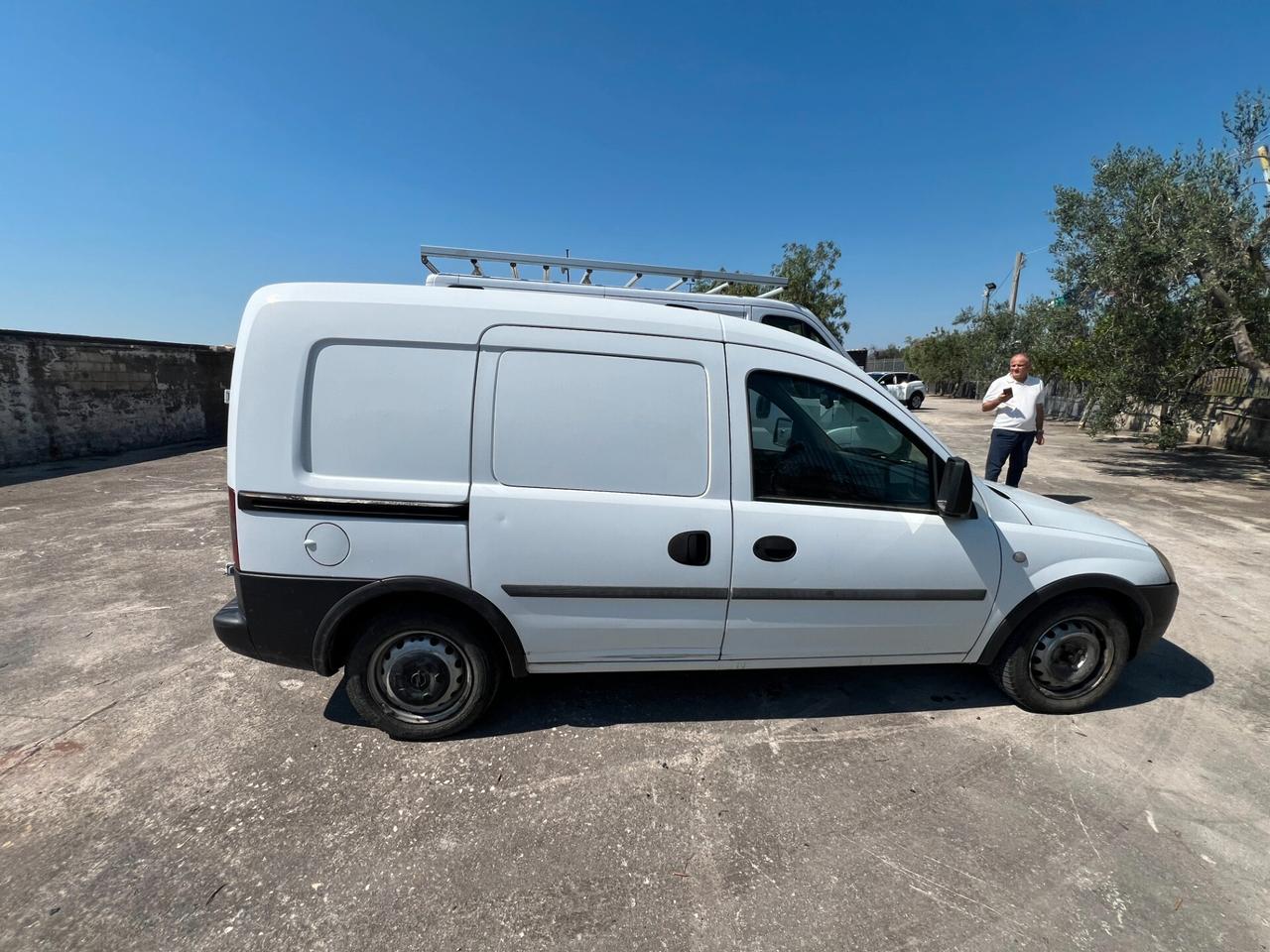 Opel Combo 1.7 DTI 4p. Van Vetrato