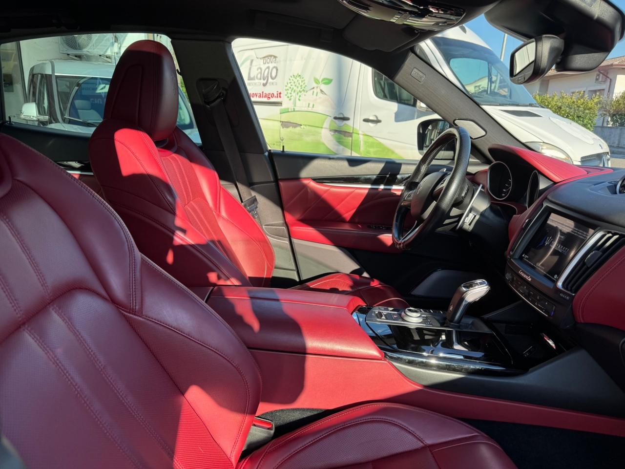 Maserati Levante V6 Diesel 275 CV AWD Gransport
