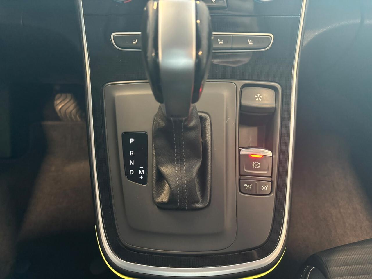 Renault Scenic ENERGY BOSE dCi 8V 110 CV EDC