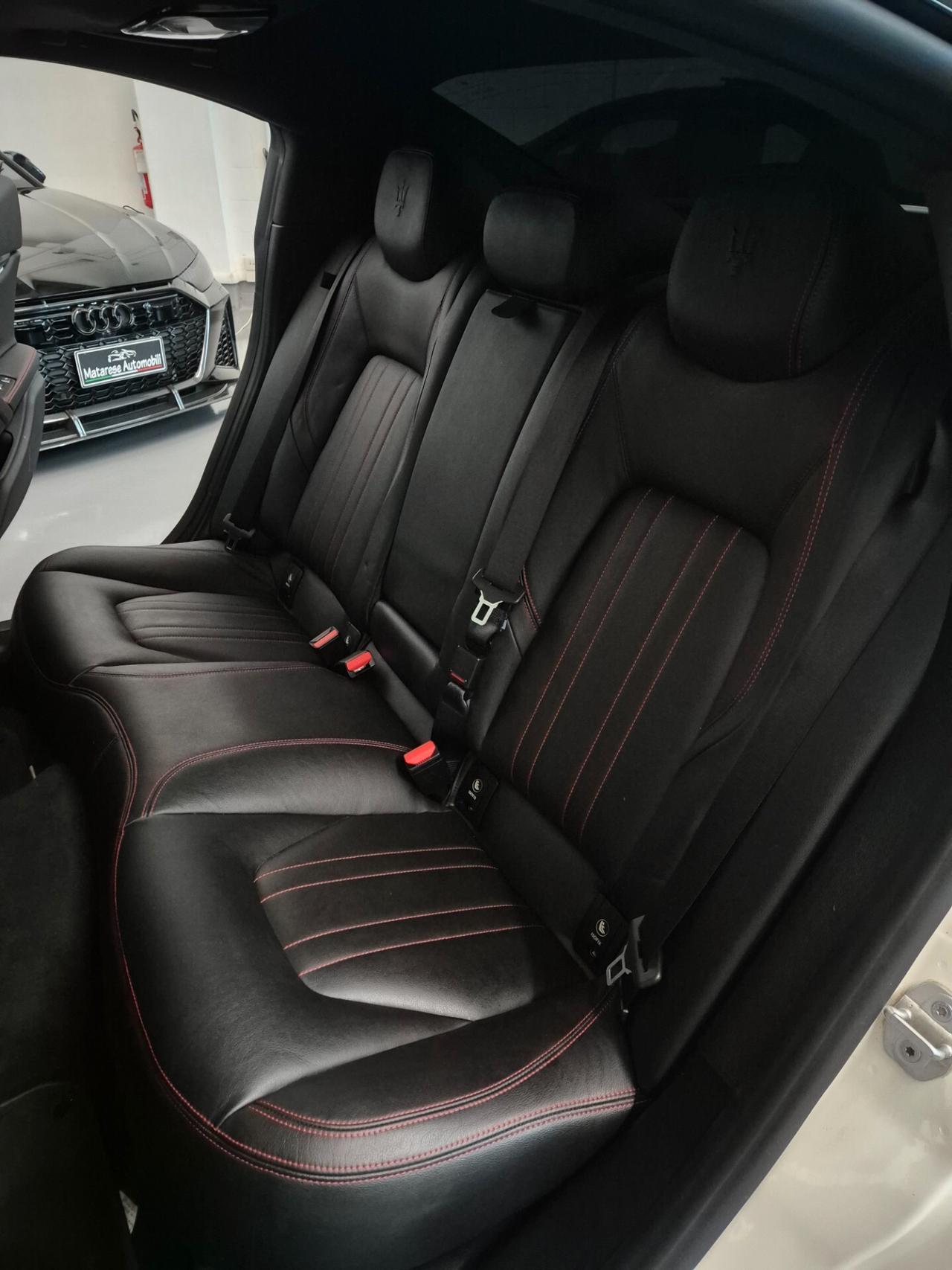 Maserati Ghibli 3.0 V6 350cv MotoreFerrari TettoApribile Garanzia