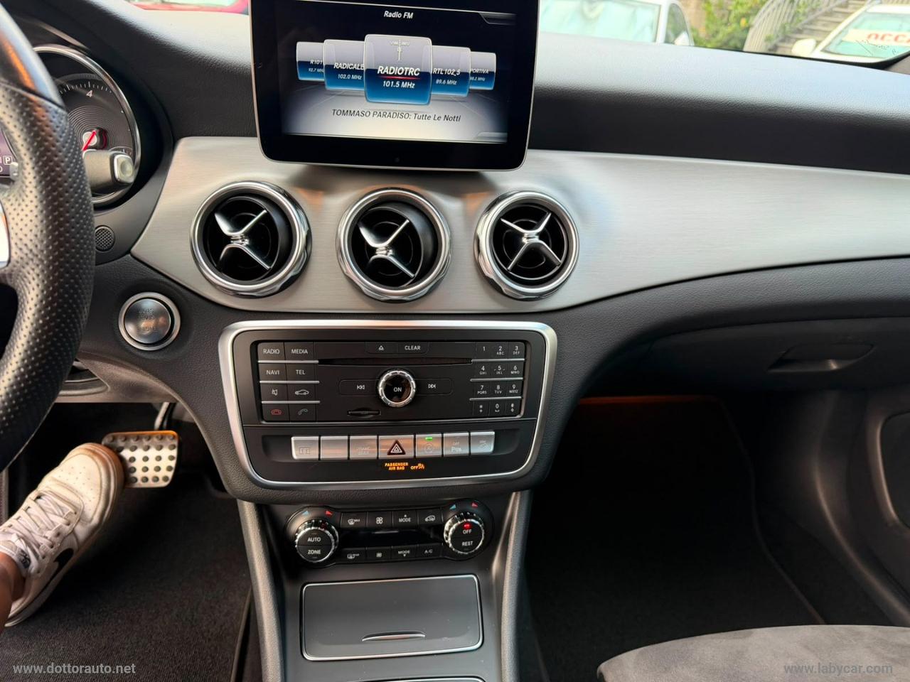 MERCEDES-BENZ GLA 200 d Automatic 4Matic Premium