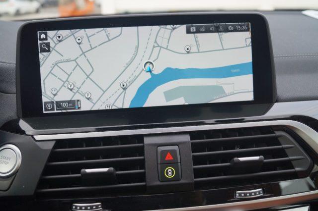 BMW X3 xDrive30e Luxury Line