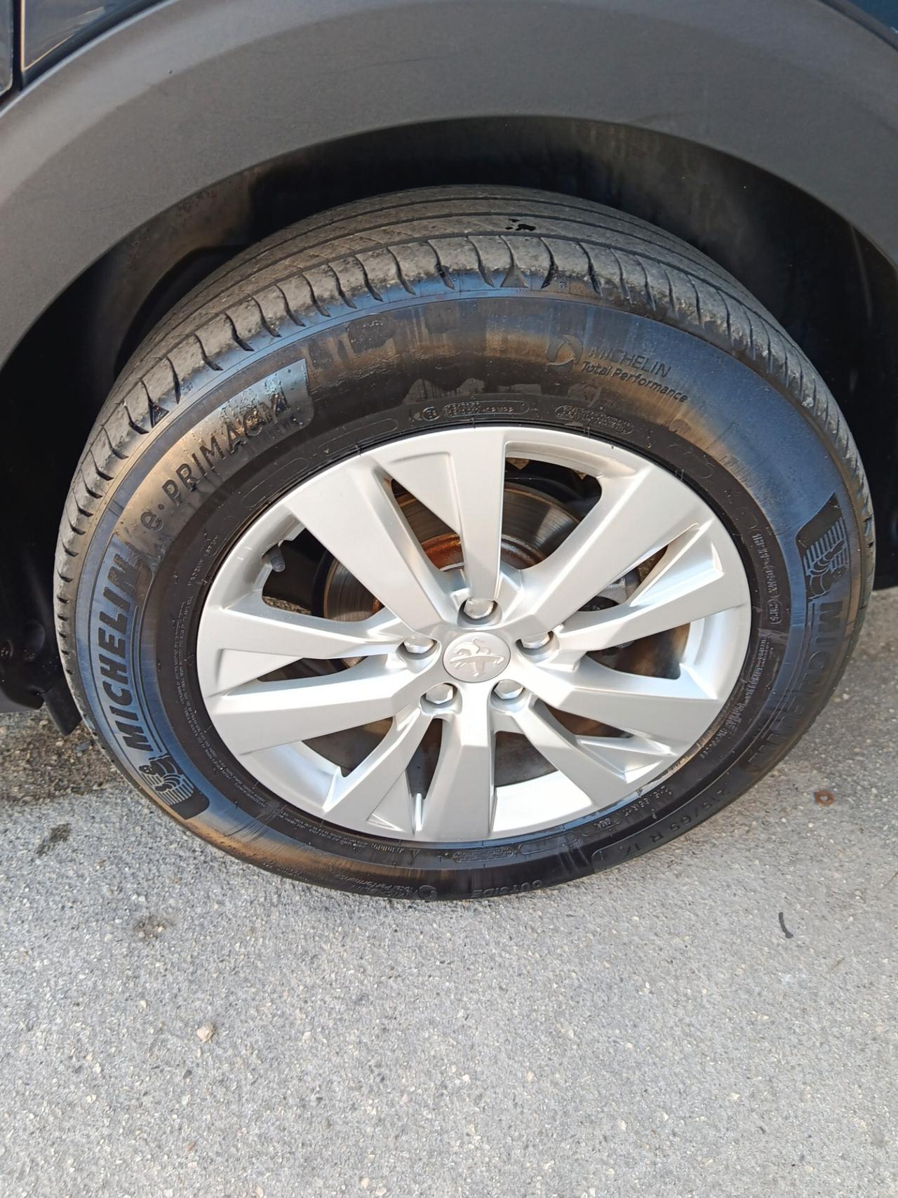 Peugeot 3008 BlueHDi 120 S&S Business