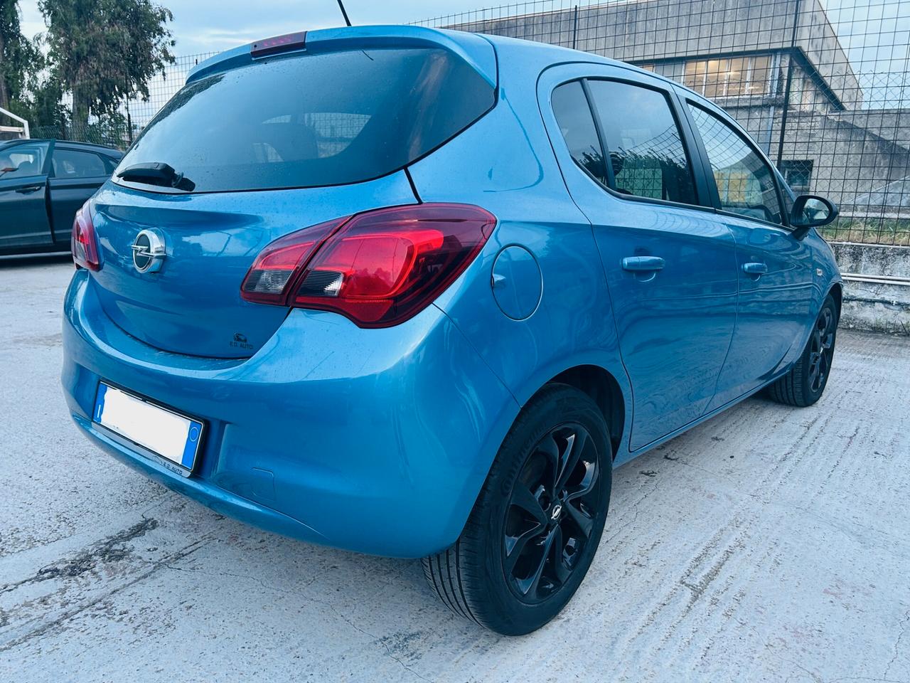 Opel Corsa 1.2 5 porte 120 Anniversary