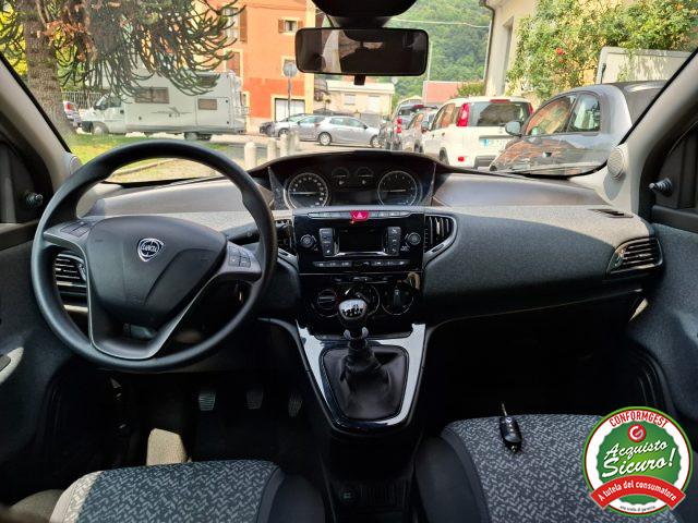 LANCIA Ypsilon 1.0 FireFly 5 porte S&S Hybrid Ecochic Silver