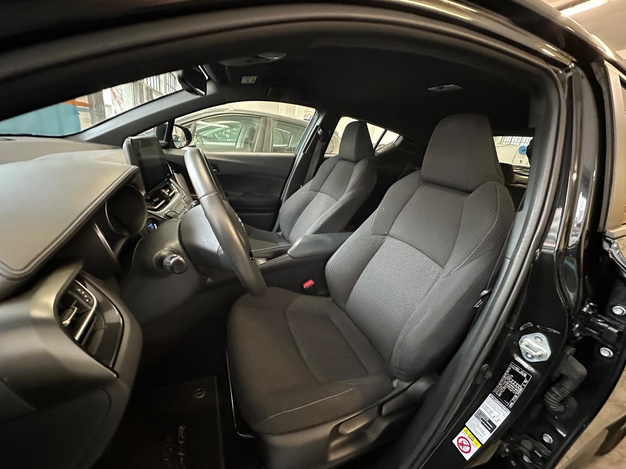 C-HR 1.8 Hybrid E-CVT Active