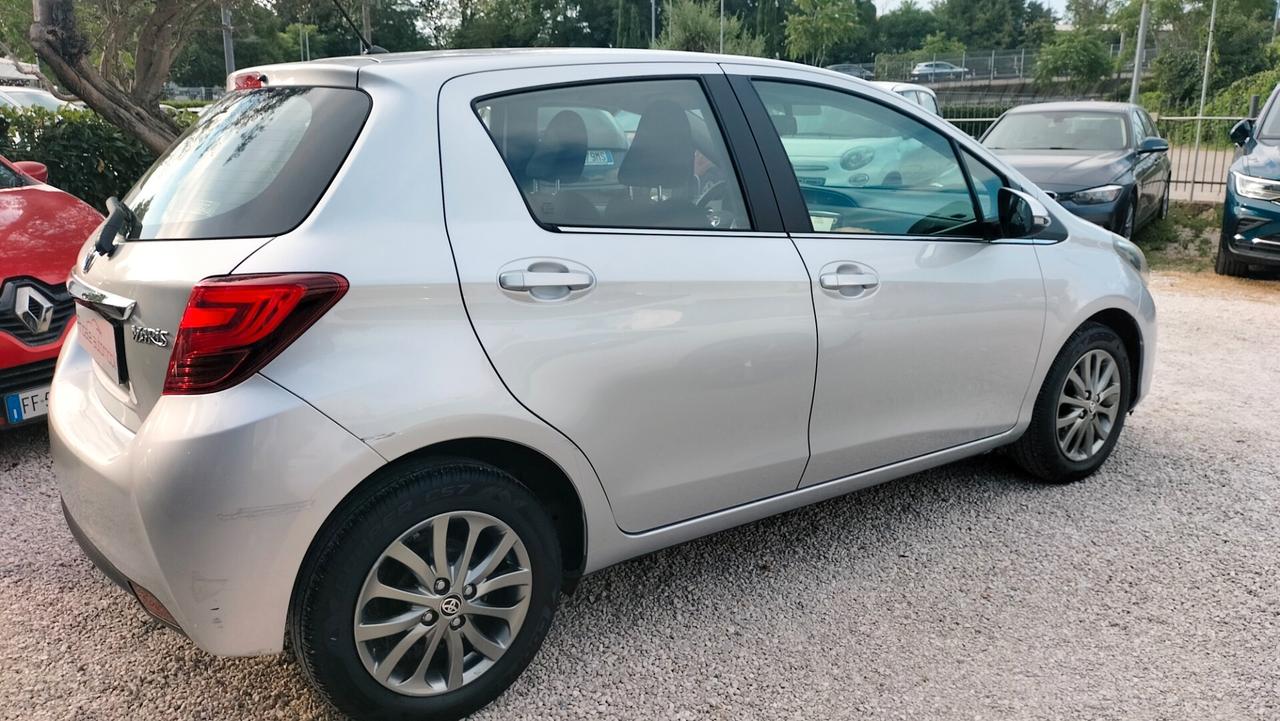 Toyota Yaris 1.0 5 porte Lounge UNIPRO SOLO 75000KM