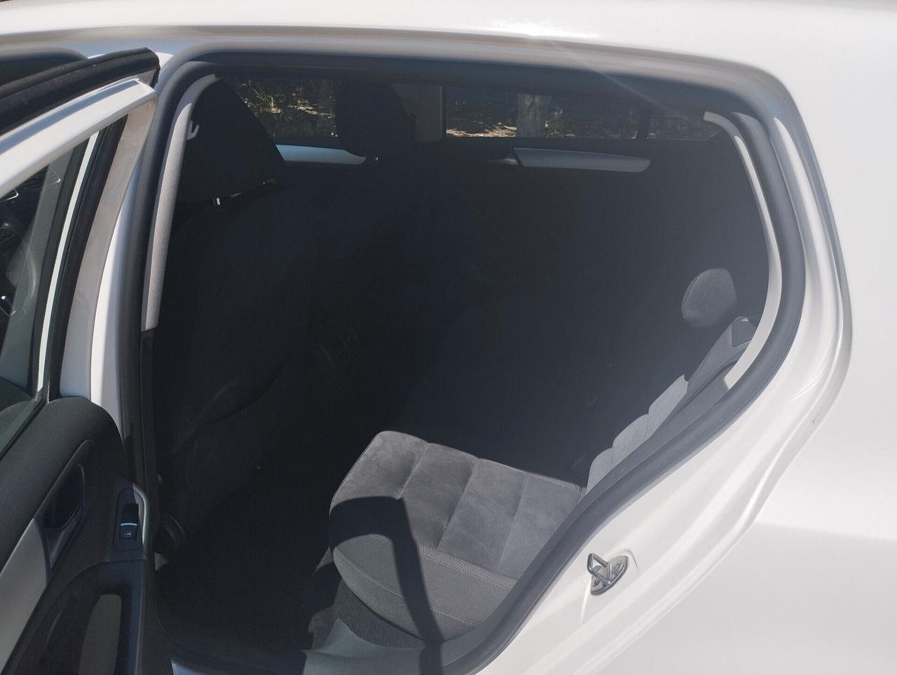 Volkswagen Golf 1.6 TDI DPF 5p. Comfortline