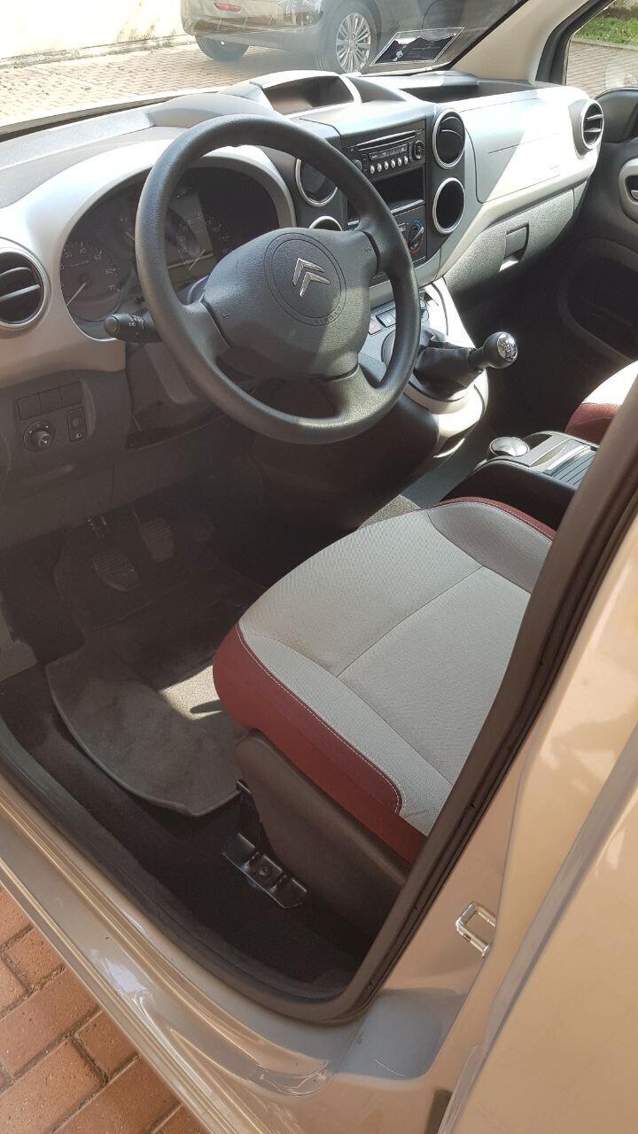 Berlingo trasporto disabili pedana elettrica Rolfi benzina