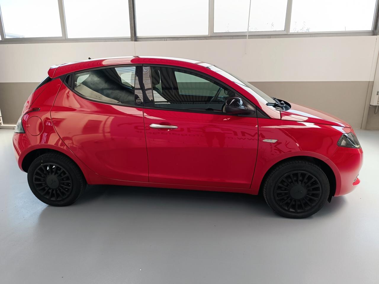 Lancia Ypsilon 1.0 FireFly 5 porte S&S Hybrid Ecochic Gold
