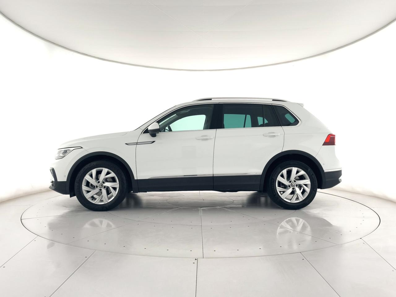 VOLKSWAGEN Tiguan 2.0 tdi Elegance 150cv dsg CAMERA+APP CONNECT+ACC