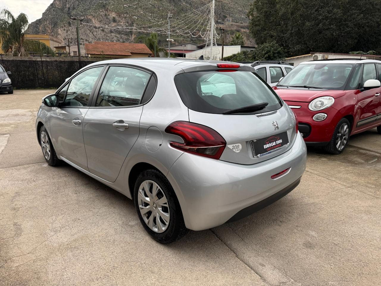 Peugeot 208 PureTech 82 5 porte Allure