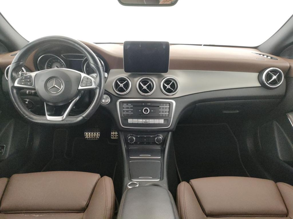 Mercedes CLA 220 220 D Premium 8G-DCT