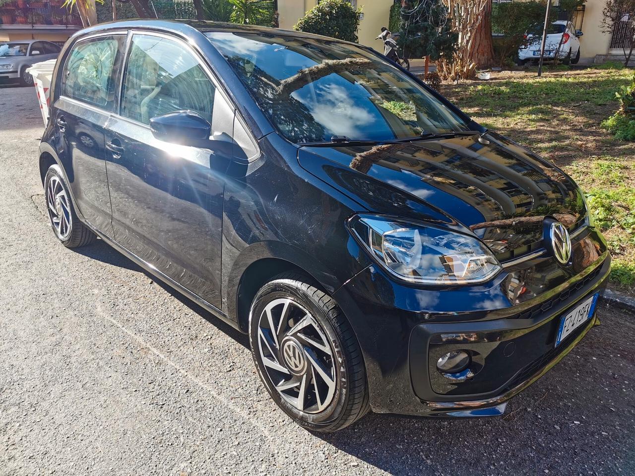 Volkswagen up 5 porte GARANZIA - OK NEOPATENTATI