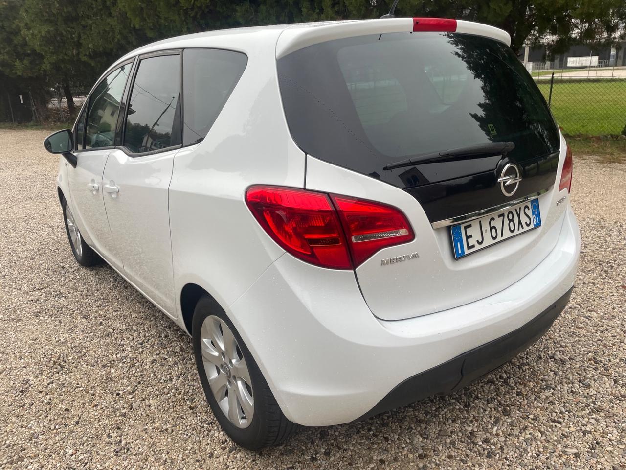 Opel Meriva 1.4 benzina anno 2011 km 115 mila