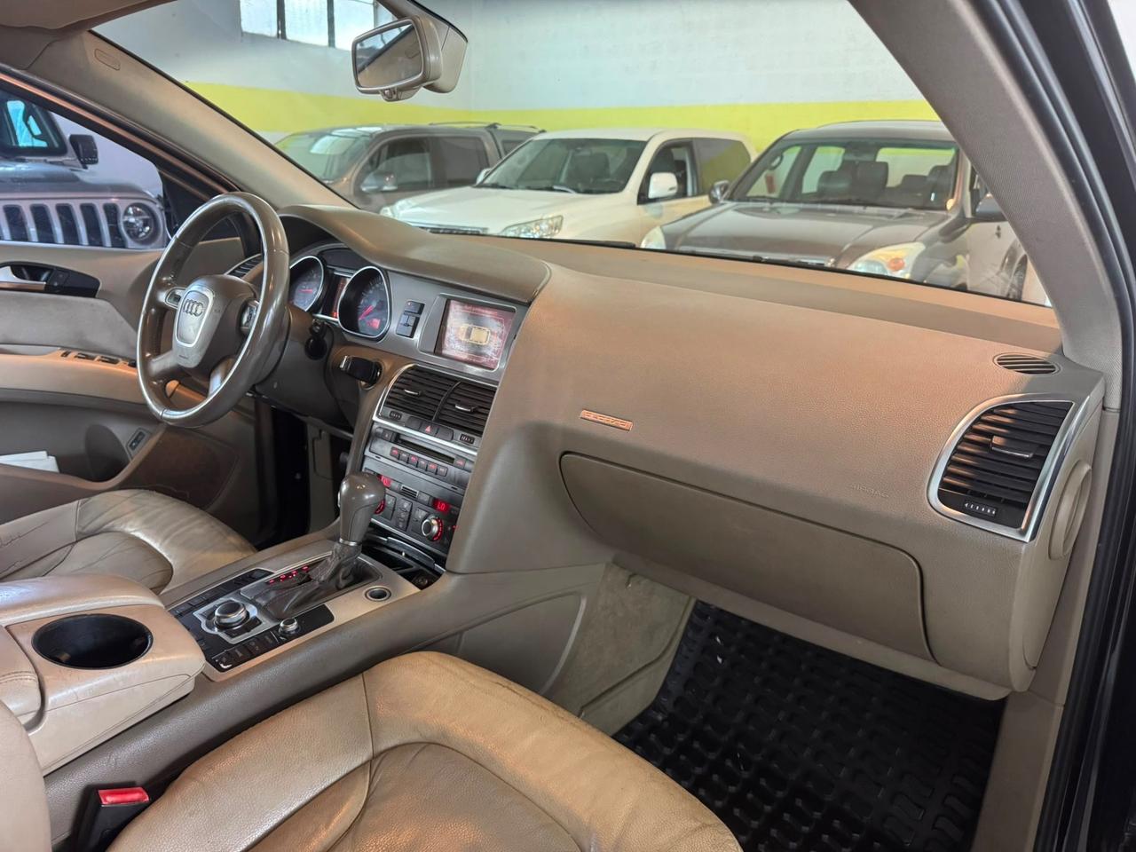 Audi Q7 3.0 V6 TDI 233CV quattro tiptronic